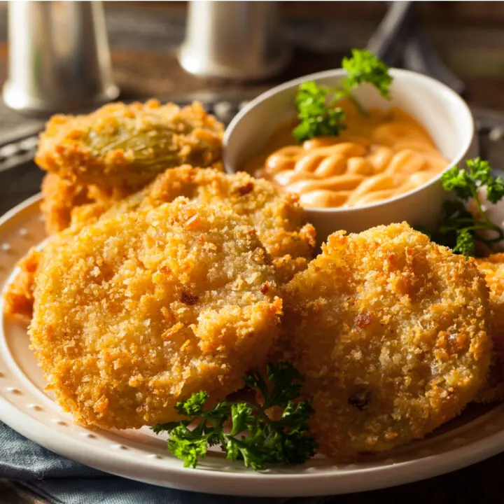 fried green tomatoes with dipping sauce