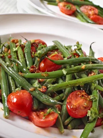 green beans and tomatoes