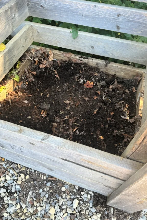 compost pile 