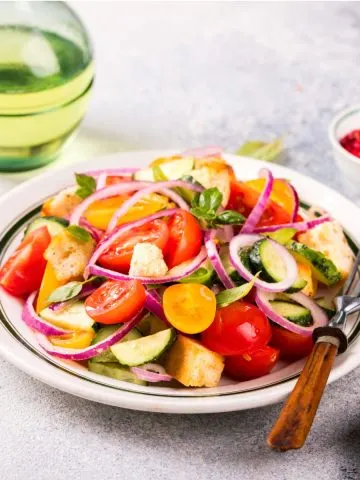 heirloom tomato panzanella salad