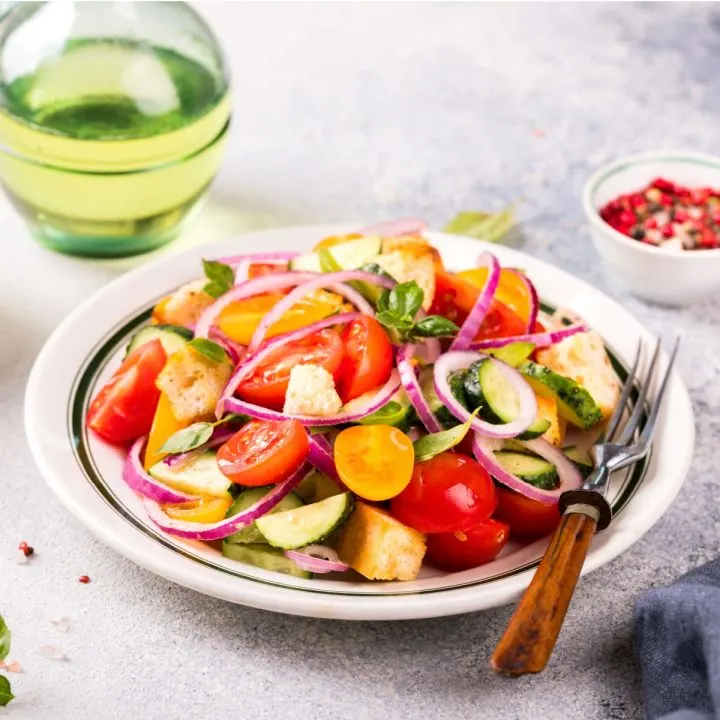 heirloom tomato panzanella salad