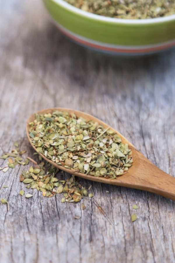 dried oregano
