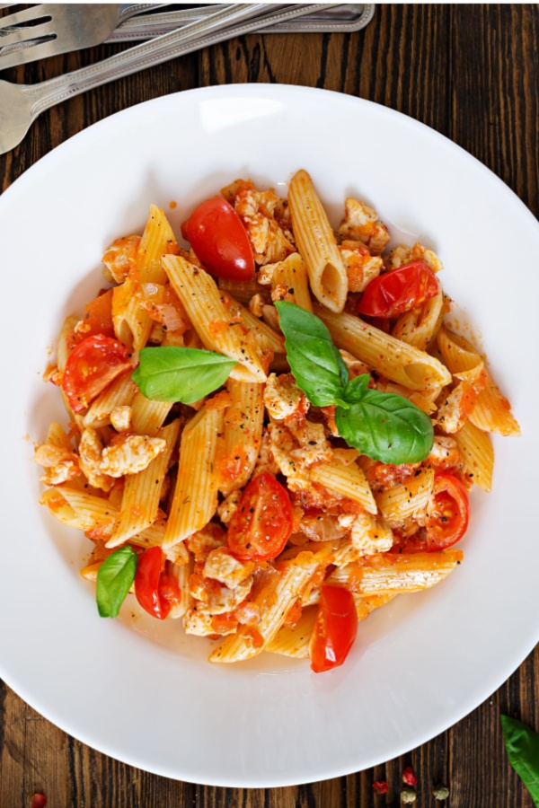 tomato basil chicken pasta